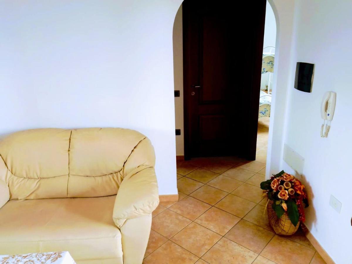 Residenza Rosa Maria Apartman Orosei Kültér fotó