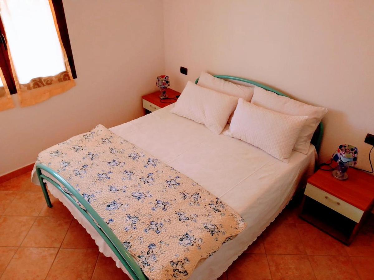 Residenza Rosa Maria Apartman Orosei Kültér fotó