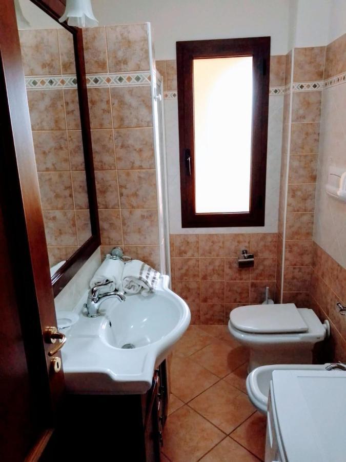 Residenza Rosa Maria Apartman Orosei Kültér fotó